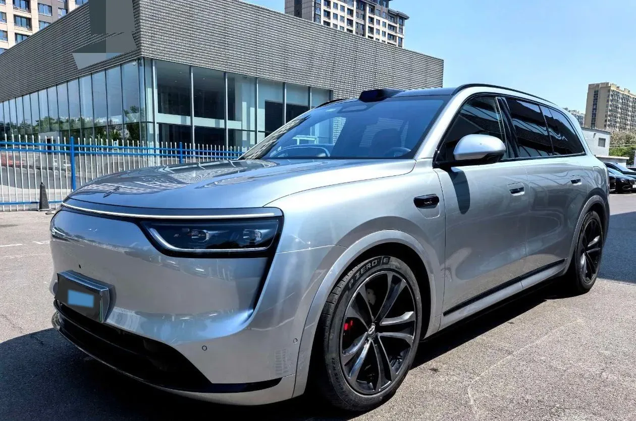 2025 AITO AITO M8 REEV 160HP REEV 53.4KWH,autocango,china used car exporter,china ev exporter,chinese used car exporter,chinese used ev exporter