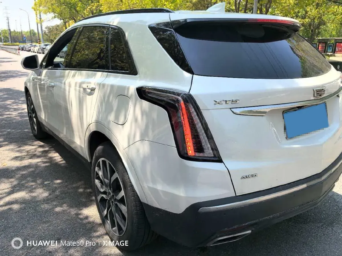 2022 Cadillac XT5 2.0T 237HP L4 9AT,autocango,china used car exporter,china ev exporter,chinese used car exporter,chinese used ev exporter