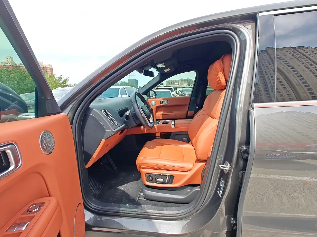 2023 Li L8 Range Extended 154HP REEV 40.9KWH,autocango,china used car exporter,china ev exporter,chinese used car exporter,chinese used ev exporter