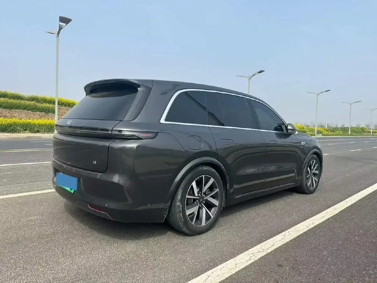 2023 Li L8 Range Extended 154HP REEV 40.9KWH,autocango,china used car exporter,china ev exporter,chinese used car exporter,chinese used ev exporter
