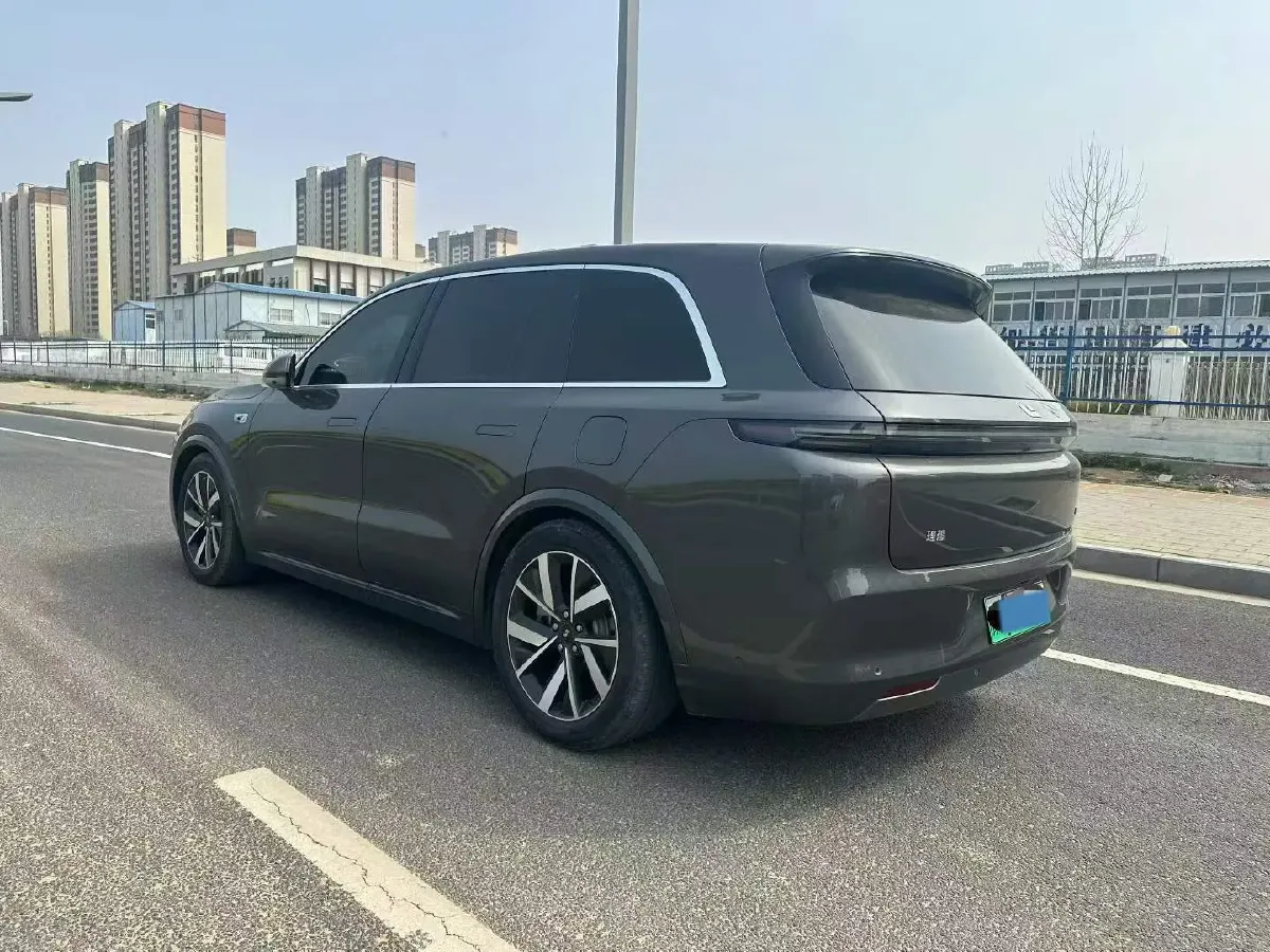 2023 Li L8 Range Extended 154HP REEV 40.9KWH,autocango,china used car exporter,china ev exporter,chinese used car exporter,chinese used ev exporter