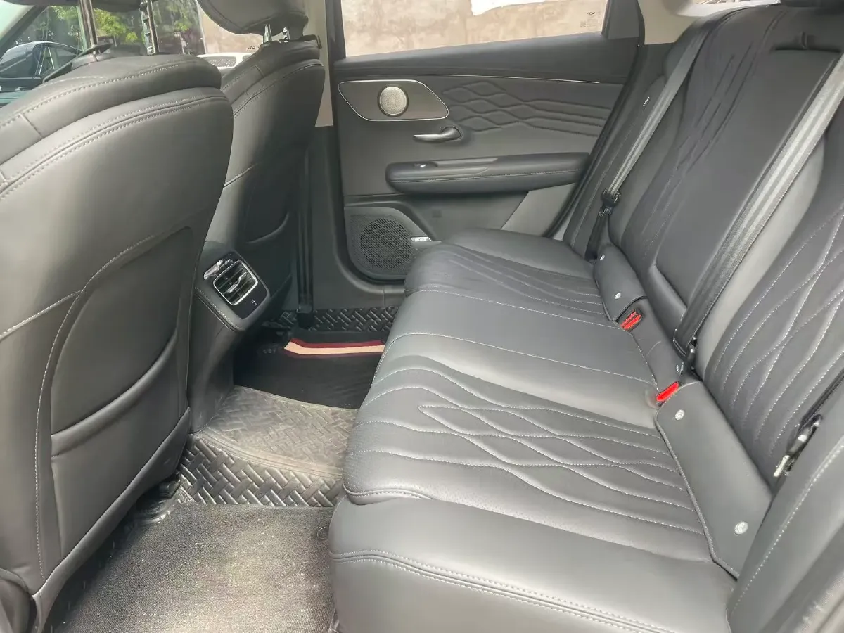 2025 Chery Arrizo 8 Pro 1.6T 197HP L4 7DCT,autocango,china used car exporter,china ev exporter,chinese used car exporter,chinese used ev exporter