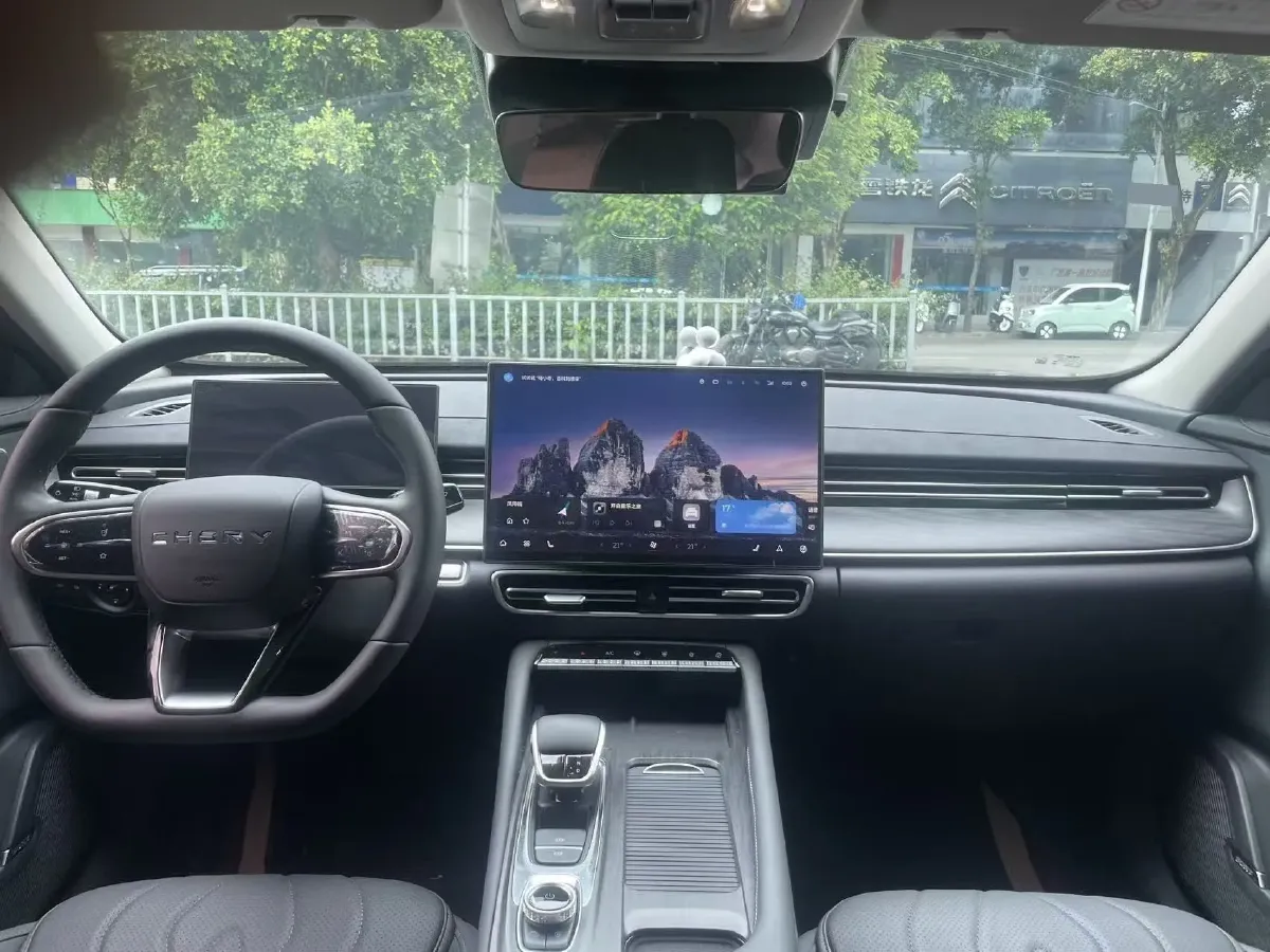 2025 Chery Arrizo 8 Pro 1.6T 197HP L4 7DCT,autocango,china used car exporter,china ev exporter,chinese used car exporter,chinese used ev exporter