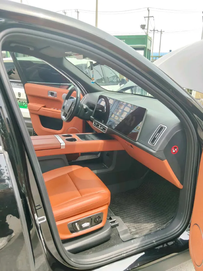 2023 Li L8 Range Extended 154HP REEV 40.9KWH,autocango,china used car exporter,china ev exporter,chinese used car exporter,chinese used ev exporter