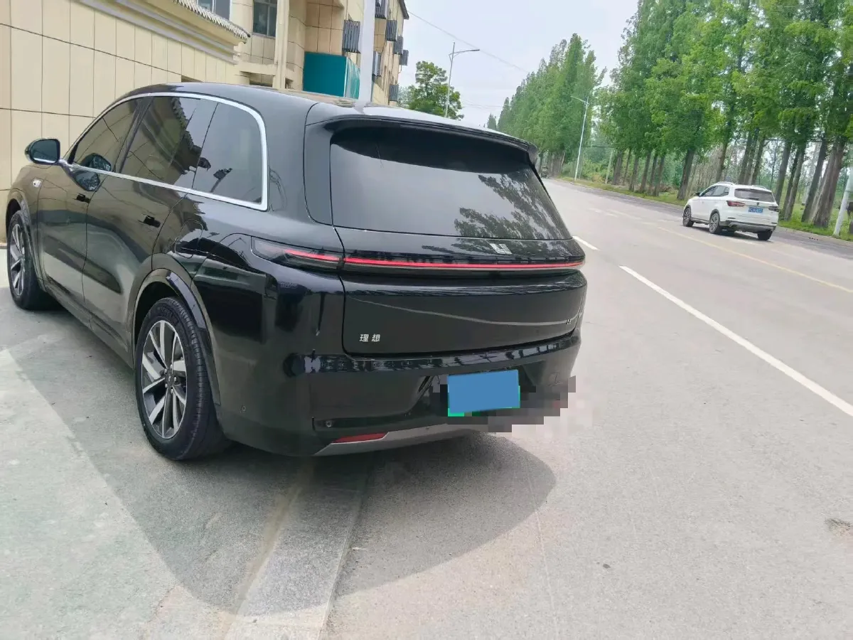 2023 Li L8 Range Extended 154HP REEV 40.9KWH,autocango,china used car exporter,china ev exporter,chinese used car exporter,chinese used ev exporter