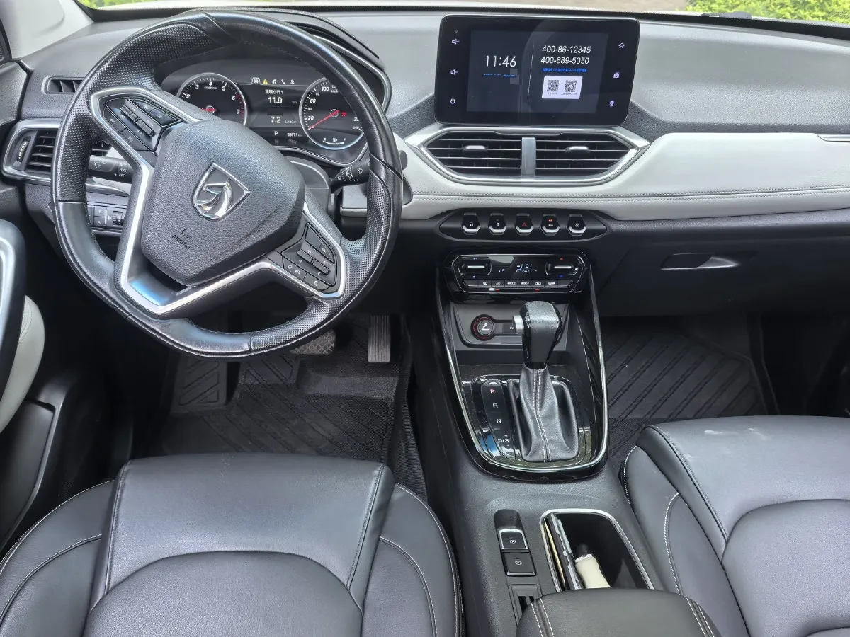 2018 BaoJun 530 1.5T 150HP L4 6DCT,autocango,china used car exporter,china ev exporter,chinese used car exporter,chinese used ev exporter