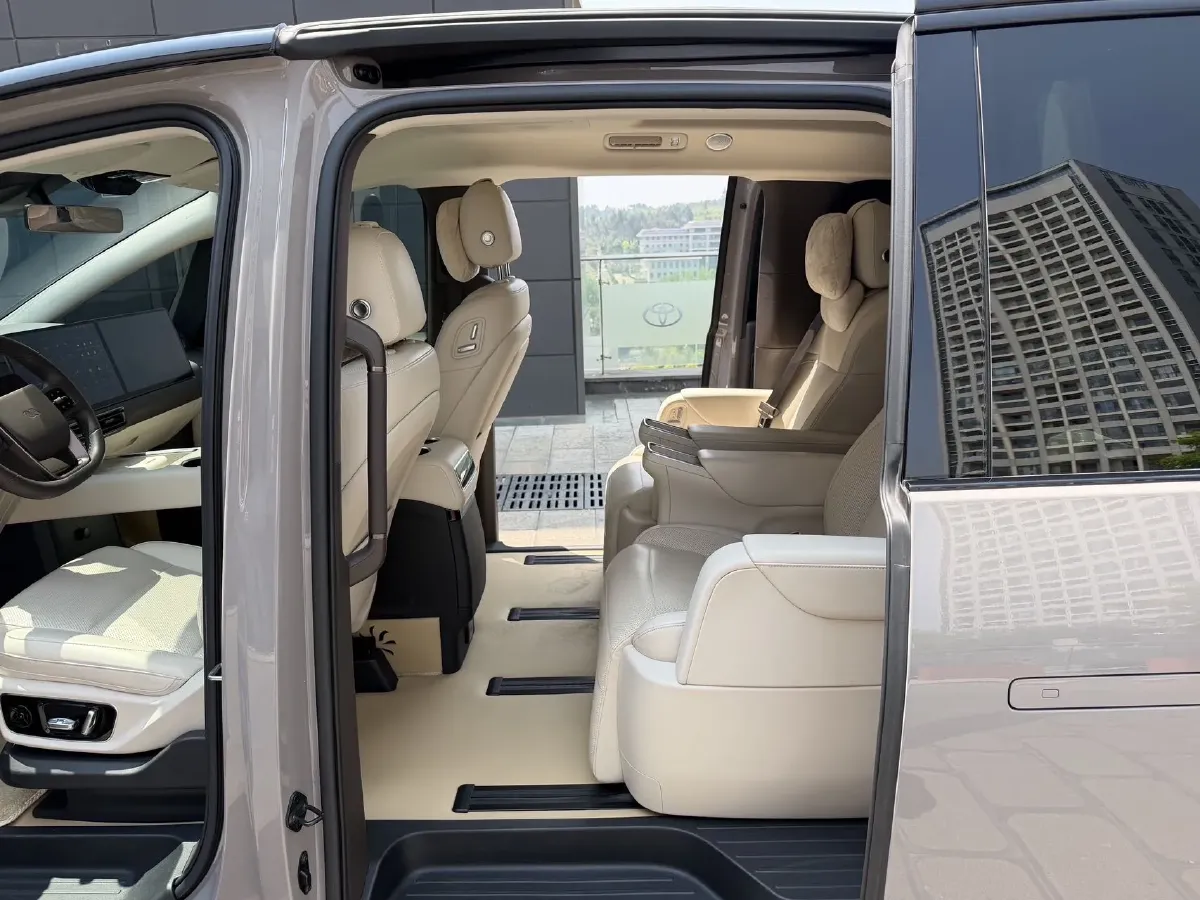 2024 Li MEGA BEV 102.7KWH,autocango,china used car exporter,china ev exporter,chinese used car exporter,chinese used ev exporter