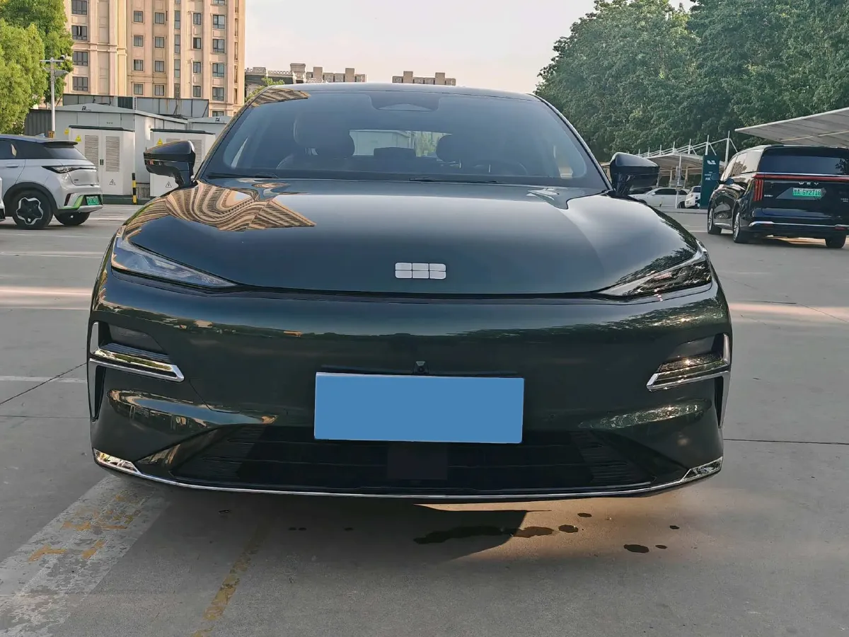 2025 Geely Galaxy Starshine 8 1.5L 112HP L4 1DHT PHEV,autocango,china used car exporter,china ev exporter,chinese used car exporter,chinese used ev exporter