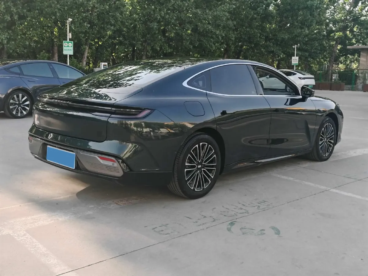 2025 Geely Galaxy Starshine 8 1.5L 112HP L4 1DHT PHEV,autocango,china used car exporter,china ev exporter,chinese used car exporter,chinese used ev exporter
