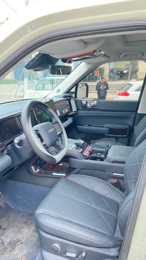 2025 FangChengBao Bao 5 1.5T 194HP L4 E-CVT PHEV 31.8KWH,autocango,china used car exporter,china ev exporter,chinese used car exporter,chinese used ev exporter