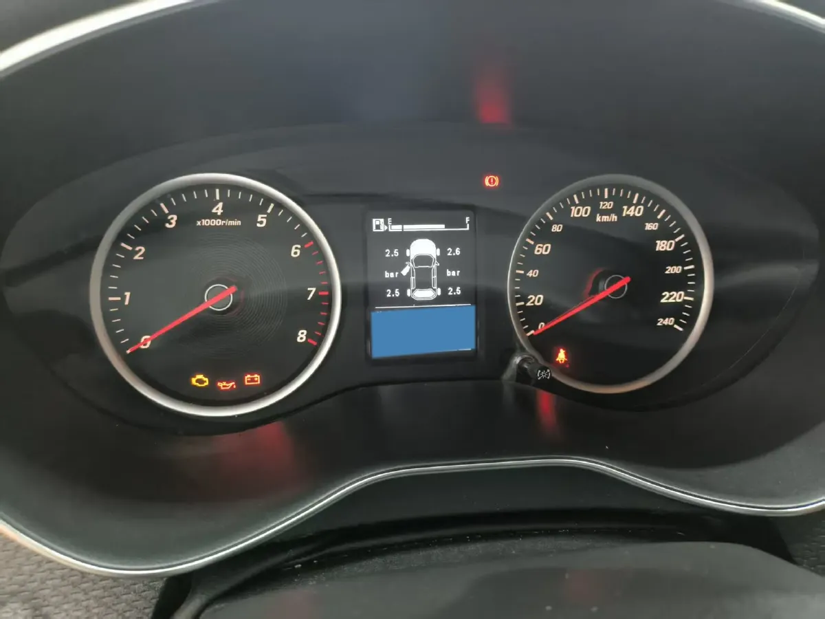2019 BaoJun 730 1.5L 105HP L4 6MT,autocango,china used car exporter,china ev exporter,chinese used car exporter,chinese used ev exporter