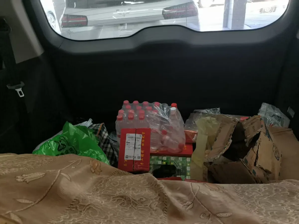 2019 BaoJun 730 1.5L 105HP L4 6MT,autocango,china used car exporter,china ev exporter,chinese used car exporter,chinese used ev exporter