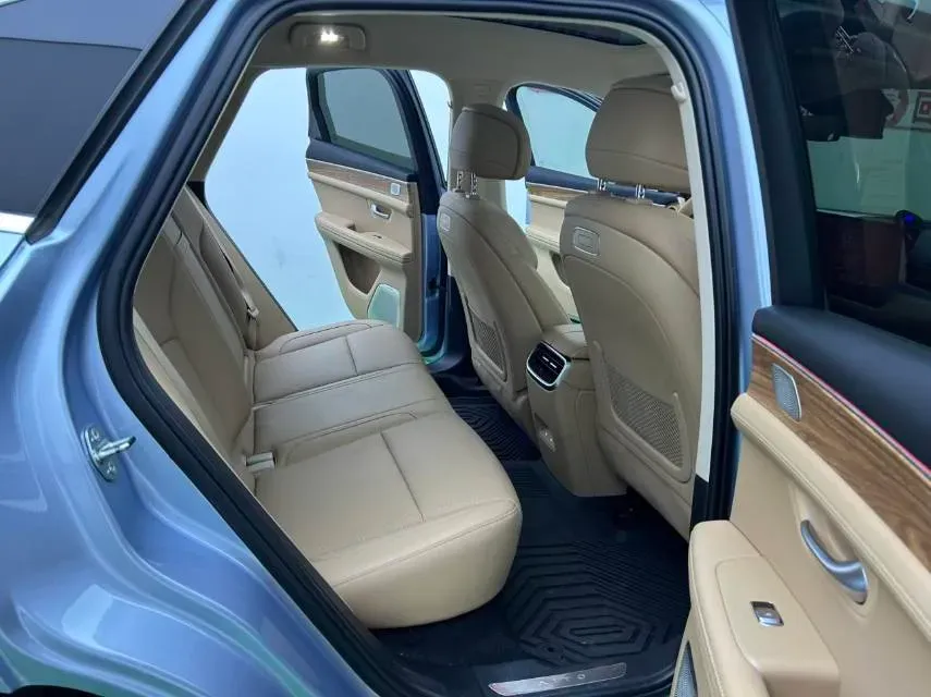 2024 AITO AITO M5 1.5T 152HP L4 REEV 42KWH,autocango,china used car exporter,china ev exporter,chinese used car exporter,chinese used ev exporter