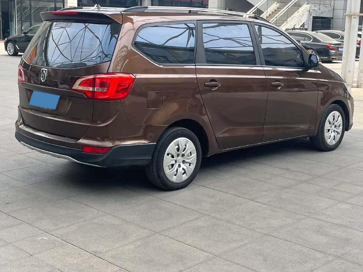 2016 BaoJun 730 1.5L 112HP L4 5MT,autocango,china used car exporter,china ev exporter,chinese used car exporter,chinese used ev exporter
