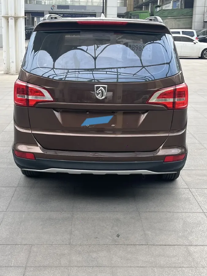 2016 BaoJun 730 1.5L 112HP L4 5MT,autocango,china used car exporter,china ev exporter,chinese used car exporter,chinese used ev exporter