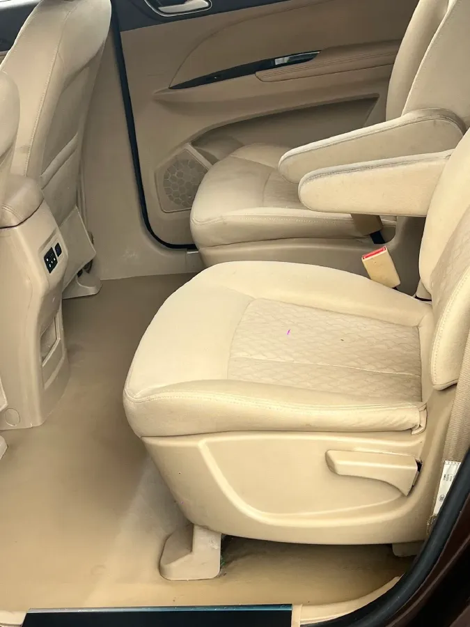 2016 BaoJun 730 1.5L 112HP L4 5MT,autocango,china used car exporter,china ev exporter,chinese used car exporter,chinese used ev exporter