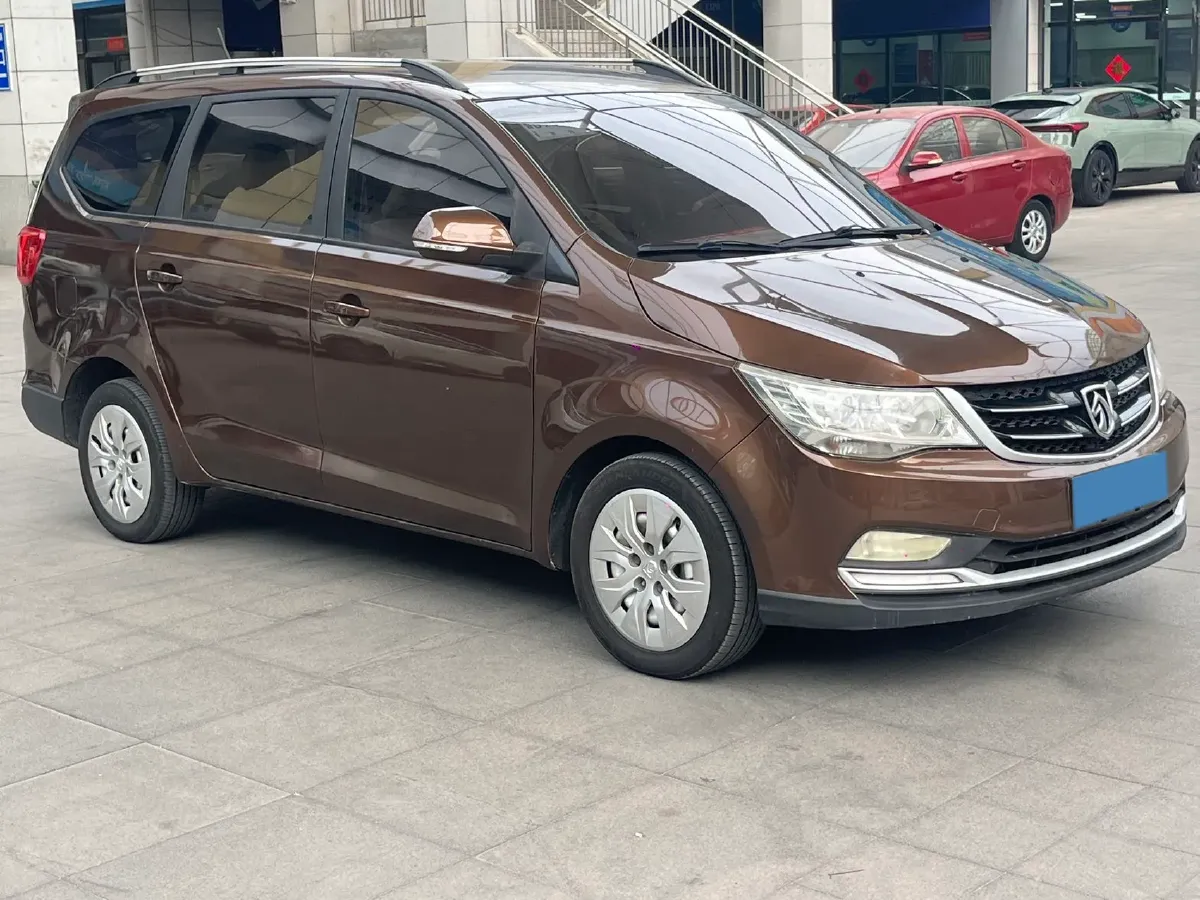 2016 BaoJun 730 1.5L 112HP L4 5MT,autocango,china used car exporter,china ev exporter,chinese used car exporter,chinese used ev exporter