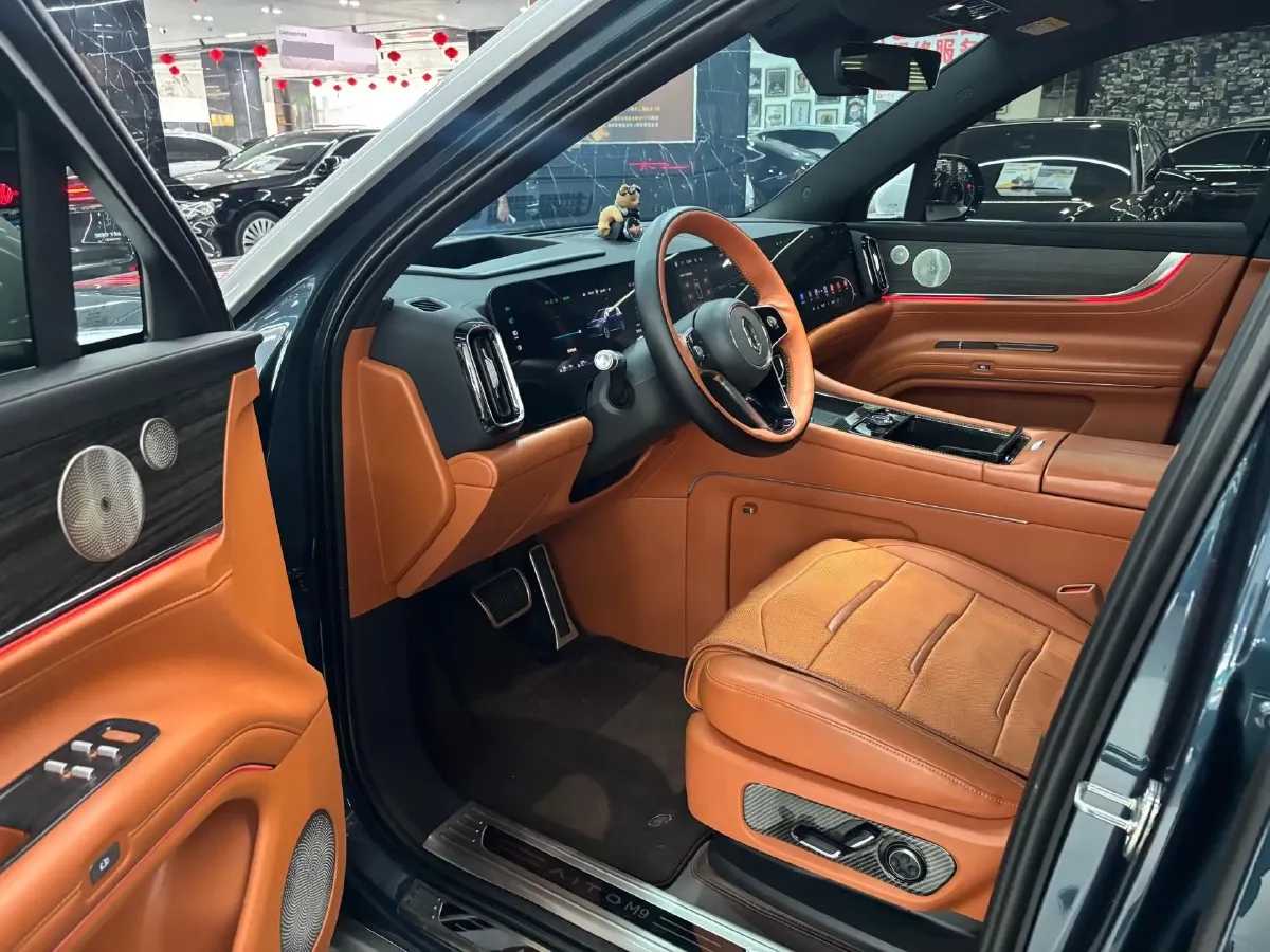 2024 AITO AITO M9 1.5T 152HP L4 REEV 42KWH,autocango,china used car exporter,china ev exporter,chinese used car exporter,chinese used ev exporter