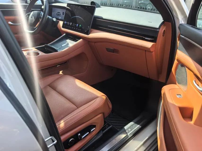 2025 AITO AITO M5 1.5T 152HP L4 REEV 42KWH,autocango,china used car exporter,china ev exporter,chinese used car exporter,chinese used ev exporter