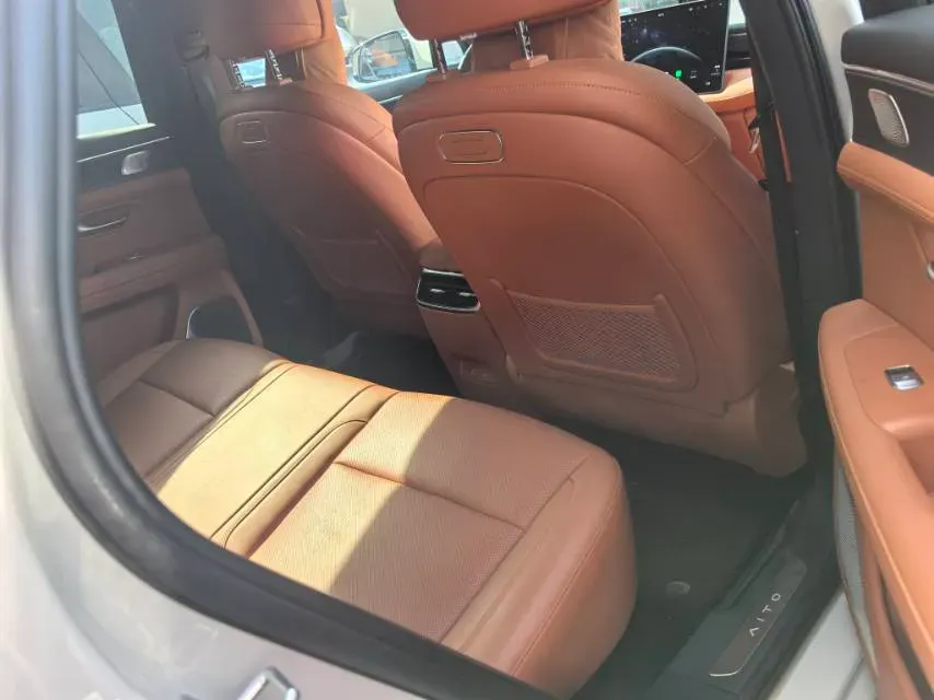 2025 AITO AITO M5 1.5T 152HP L4 REEV 42KWH,autocango,china used car exporter,china ev exporter,chinese used car exporter,chinese used ev exporter