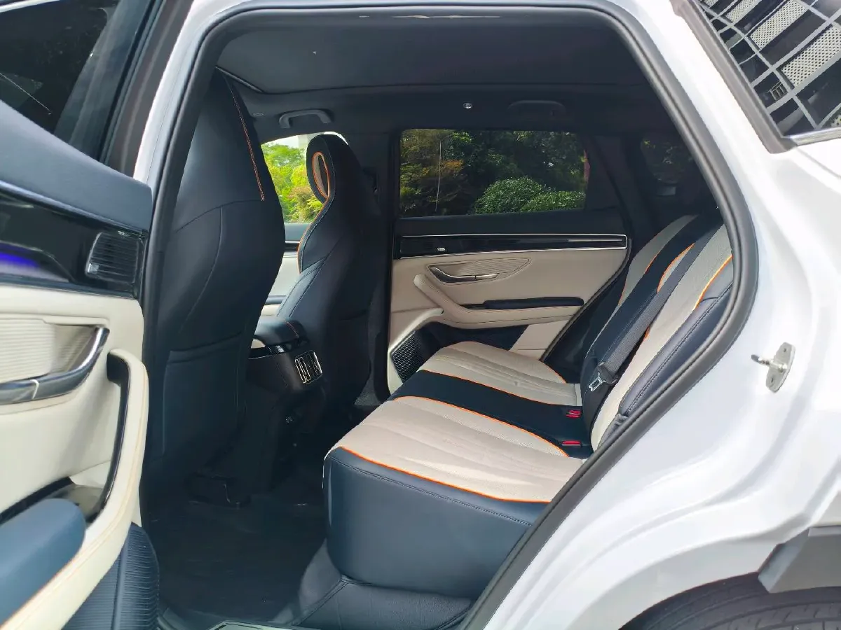2022 Geely JiaJi 1.5T 177HP L3 7DCT PHEV 15.5KWH,autocango,china used car exporter,china ev exporter,chinese used car exporter,chinese used ev exporter