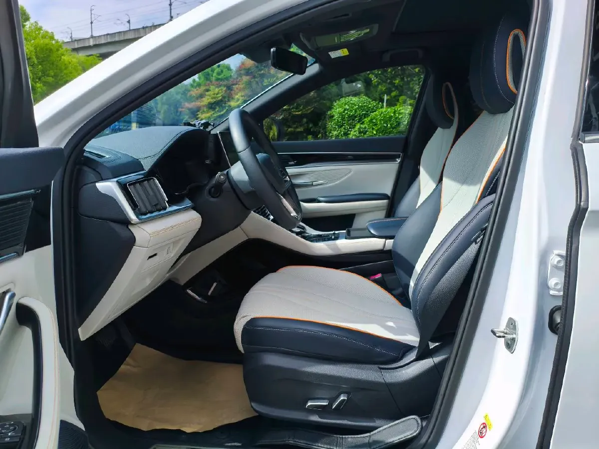 2022 Geely JiaJi 1.5T 177HP L3 7DCT PHEV 15.5KWH,autocango,china used car exporter,china ev exporter,chinese used car exporter,chinese used ev exporter