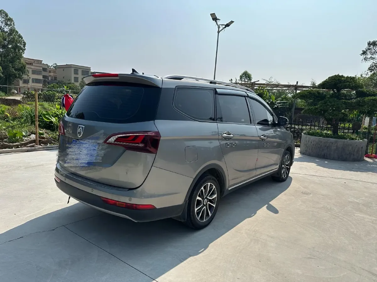 2019 BaoJun 730 1.5T 151HP L4 CVT,autocango,china used car exporter,china ev exporter,chinese used car exporter,chinese used ev exporter