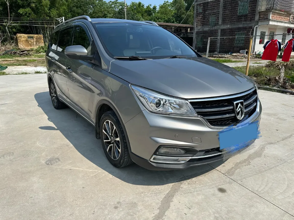 2019 BaoJun 730 1.5T 151HP L4 CVT,autocango,china used car exporter,china ev exporter,chinese used car exporter,chinese used ev exporter