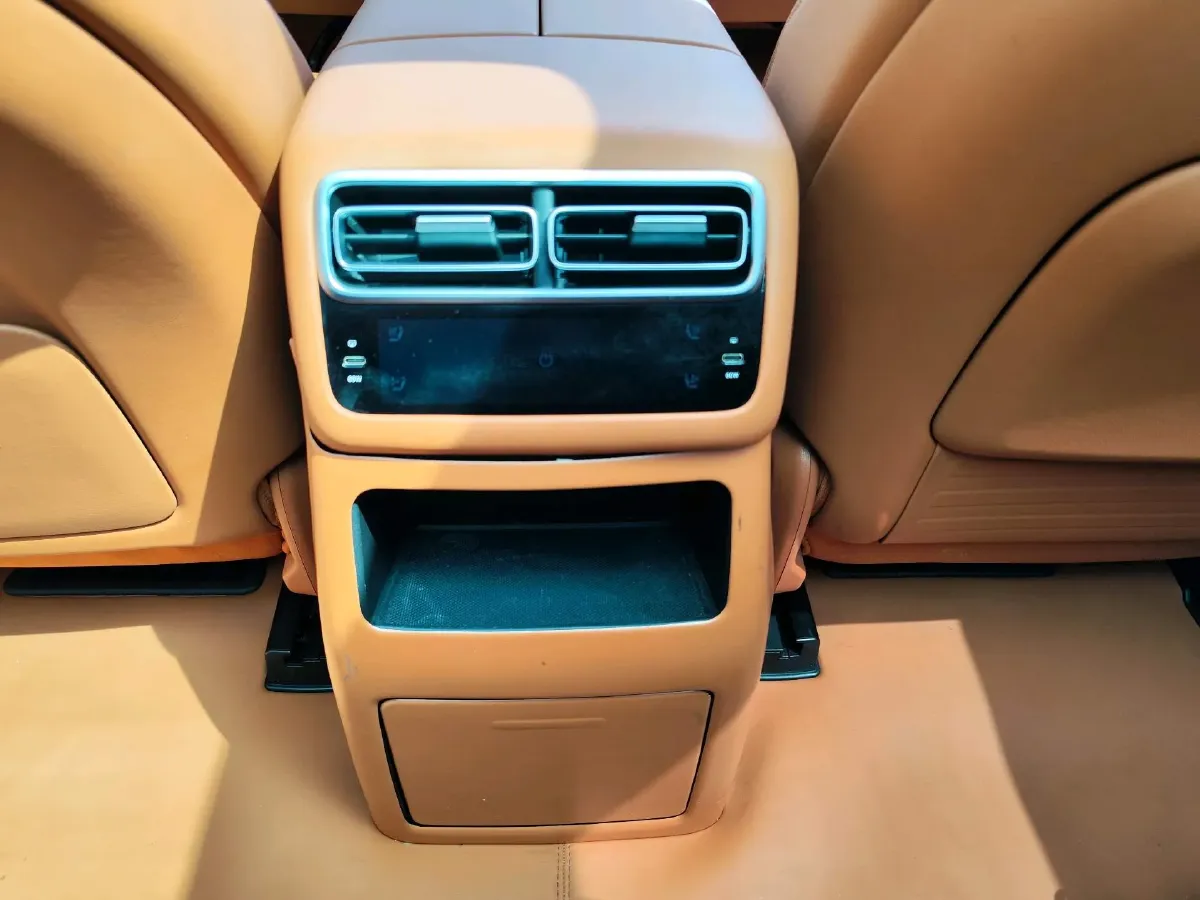 2024 Li L7 Range Extended 154HP REEV 42.8KWH,autocango,china used car exporter,china ev exporter,chinese used car exporter,chinese used ev exporter