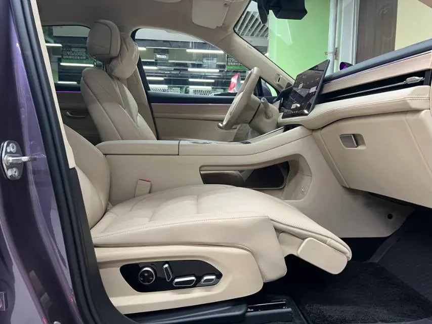 2025 AITO AITO M5 1.5T 152HP L4 REEV 42KWH,autocango,china used car exporter,china ev exporter,chinese used car exporter,chinese used ev exporter