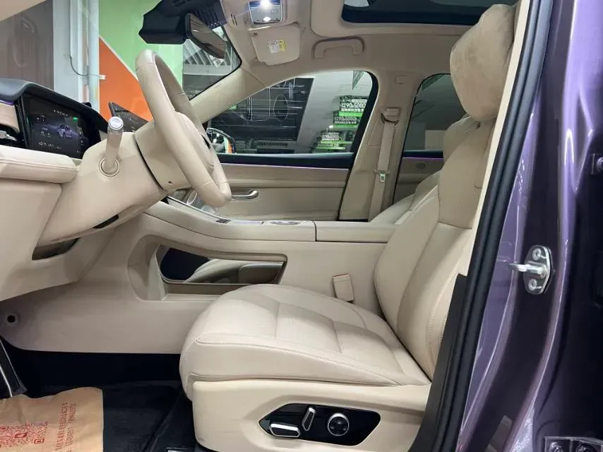 2025 AITO AITO M5 1.5T 152HP L4 REEV 42KWH,autocango,china used car exporter,china ev exporter,chinese used car exporter,chinese used ev exporter