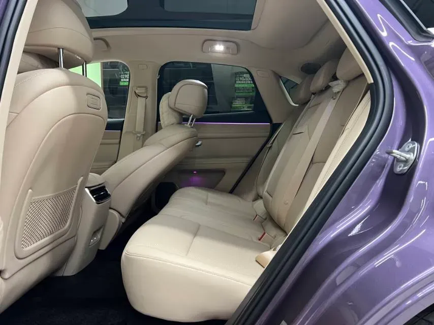 2025 AITO AITO M5 1.5T 152HP L4 REEV 42KWH,autocango,china used car exporter,china ev exporter,chinese used car exporter,chinese used ev exporter