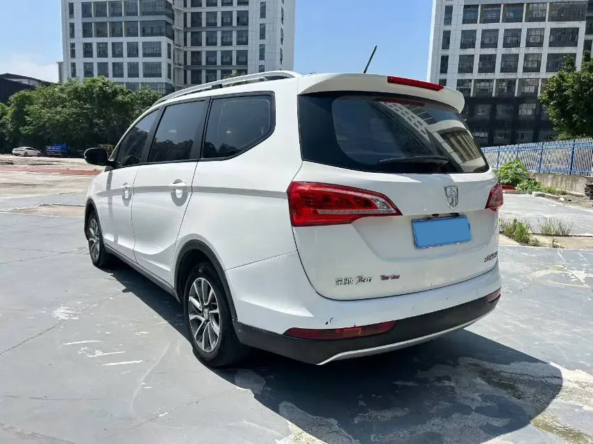 2017 SWM X7 1.5T 156HP L4 5MT,autocango,china used car exporter,china ev exporter,chinese used car exporter,chinese used ev exporter