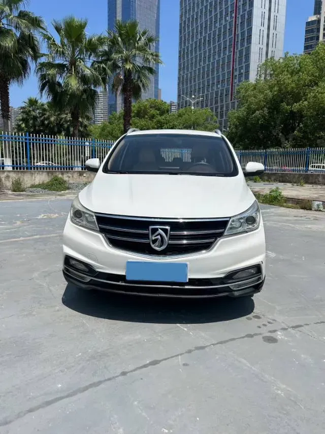2017 SWM X7 1.5T 156HP L4 5MT,autocango,china used car exporter,china ev exporter,chinese used car exporter,chinese used ev exporter