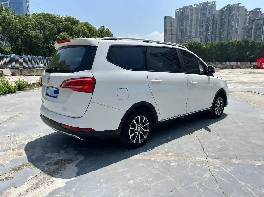 2017 SWM X7 1.5T 156HP L4 5MT,autocango,china used car exporter,china ev exporter,chinese used car exporter,chinese used ev exporter