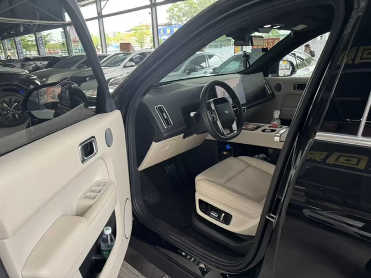 2023 Li L8 Range Extended 154HP REEV 40.9KWH,autocango,china used car exporter,china ev exporter,chinese used car exporter,chinese used ev exporter