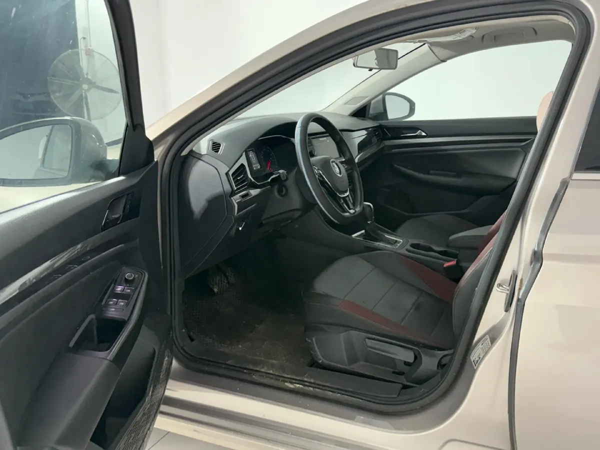 2019 HuangHai WeiLong 2.4T 218HP L4 6AT,autocango,china used car exporter,china ev exporter,chinese used car exporter,chinese used ev exporter