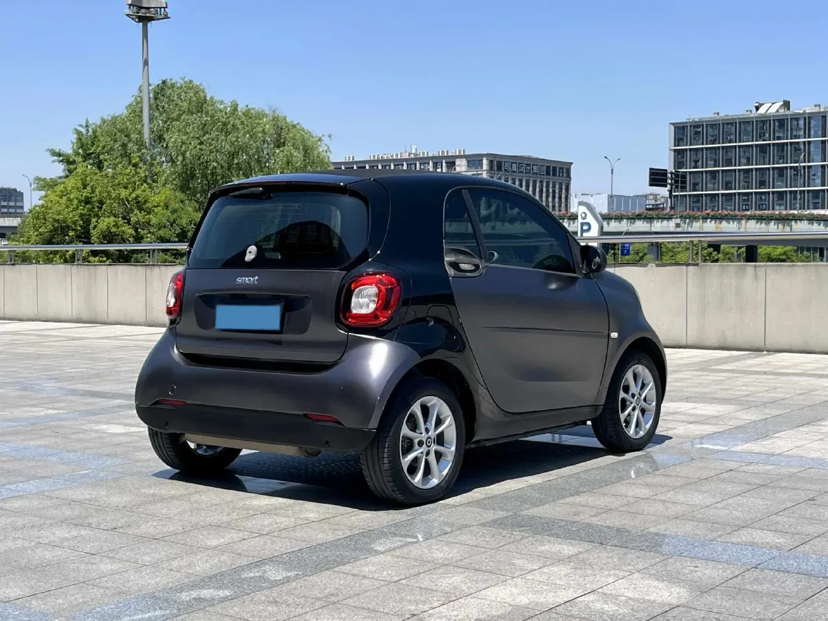 2015 Smart smart fortwo 1.0L 71HP L3 5AMT,autocango,china used car exporter,china ev exporter,chinese used car exporter,chinese used ev exporter