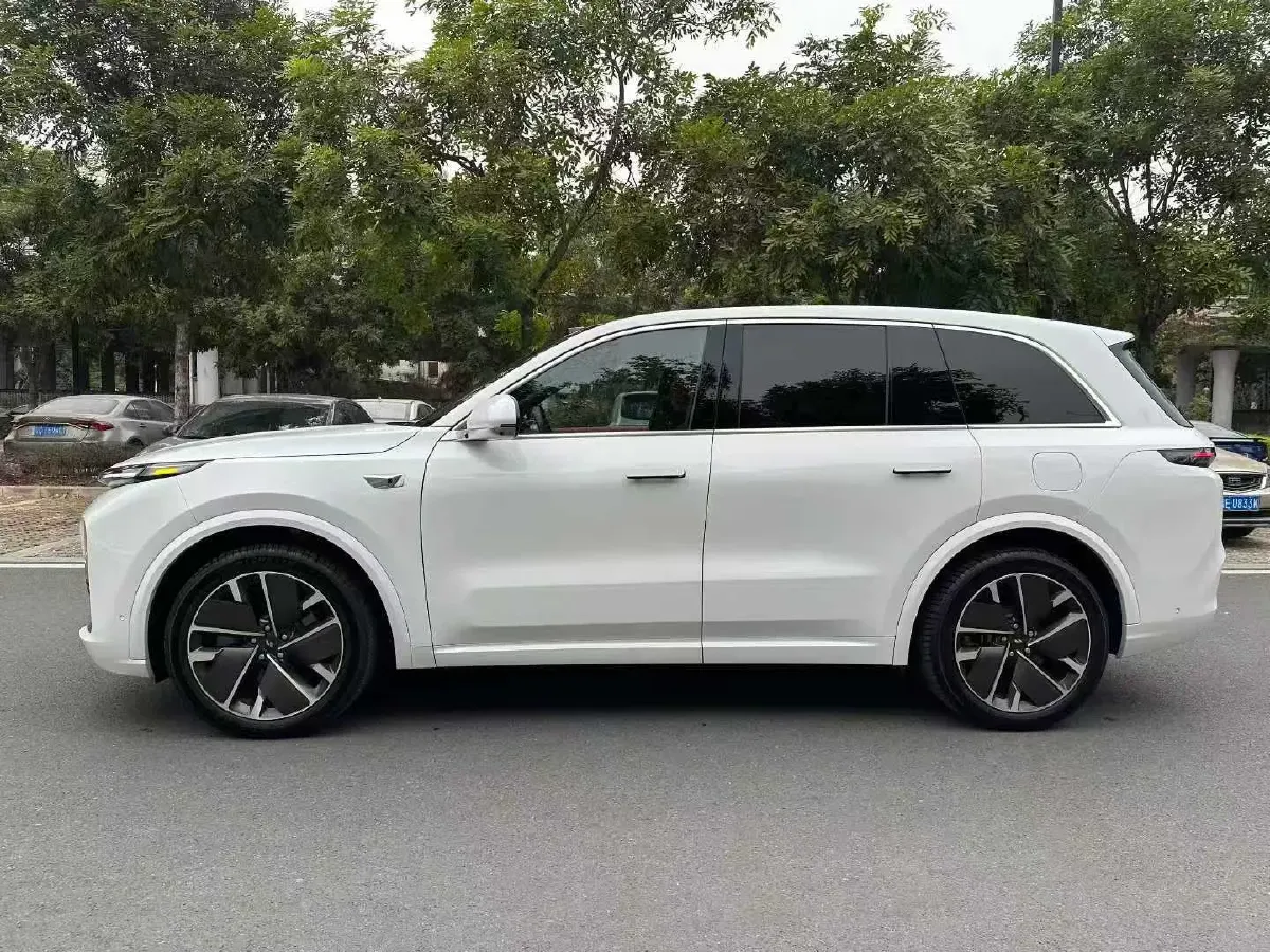 2025 Li L9 Range Extended 154HP REEV,autocango,china used car exporter,china ev exporter,chinese used car exporter,chinese used ev exporter