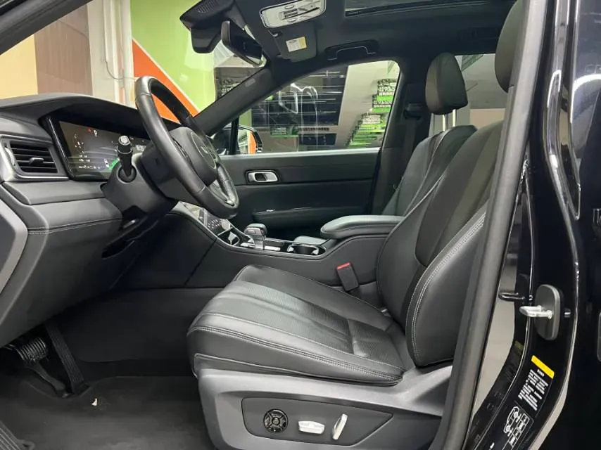 2020 Li ONE Range Extended 131HP REEV 40.5KWH,autocango,china used car exporter,china ev exporter,chinese used car exporter,chinese used ev exporter