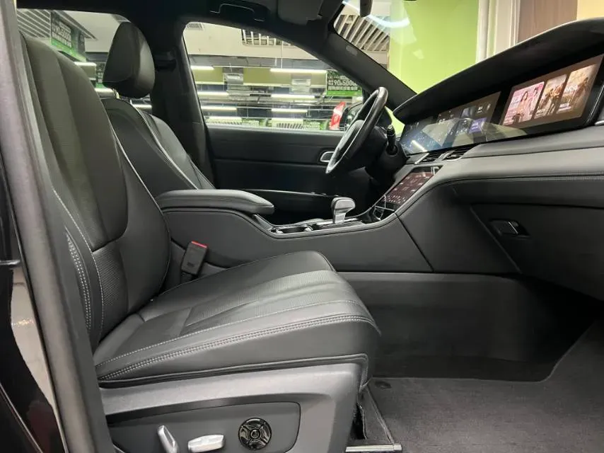 2020 Li ONE Range Extended 131HP REEV 40.5KWH,autocango,china used car exporter,china ev exporter,chinese used car exporter,chinese used ev exporter