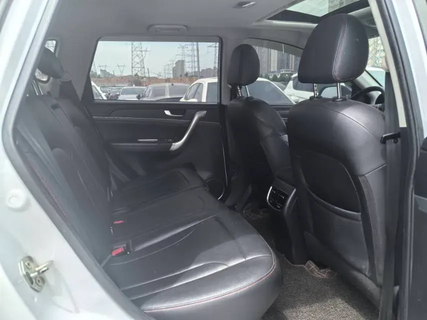 2019 Haval M6 1.5T 150HP L4 6MT,autocango,china used car exporter,china ev exporter,chinese used car exporter,chinese used ev exporter