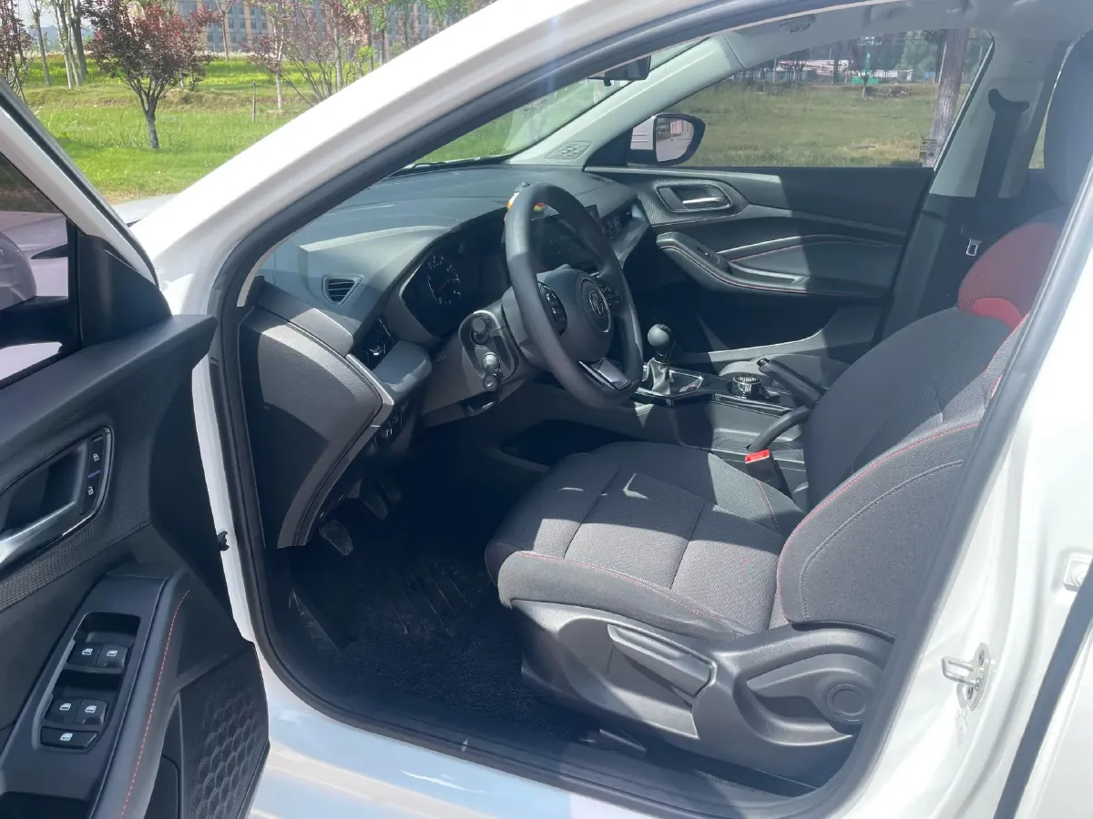 2023 MG 5 1.5L 129HP L4 5MT,autocango,china used car exporter,china ev exporter,chinese used car exporter,chinese used ev exporter