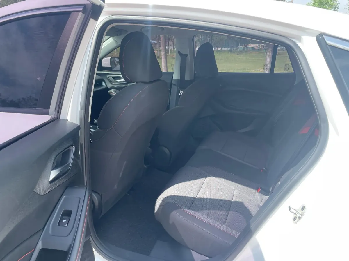 2023 MG 5 1.5L 129HP L4 5MT,autocango,china used car exporter,china ev exporter,chinese used car exporter,chinese used ev exporter