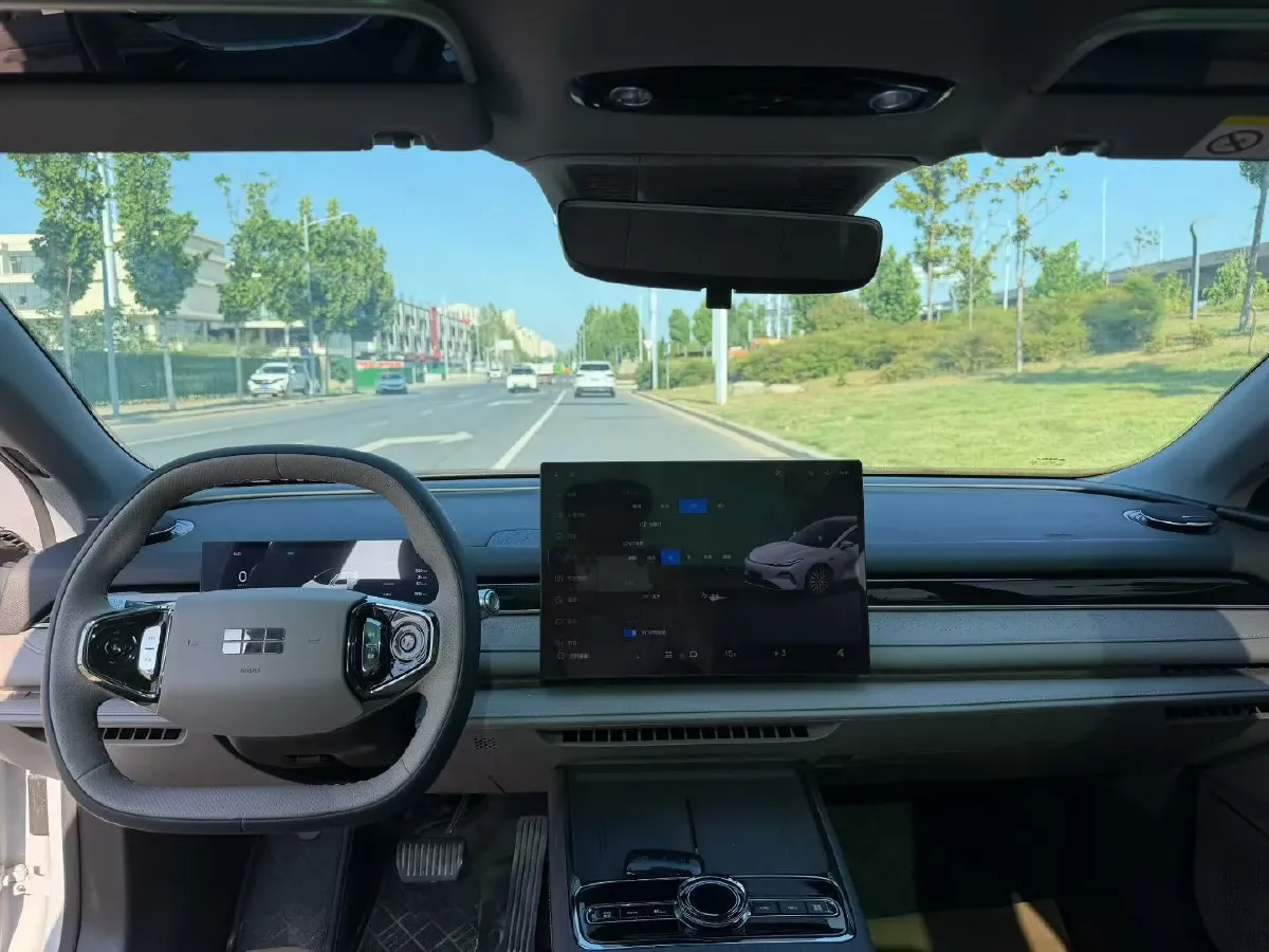 2025 Geely Galaxy Starshine 8 1.5L 112HP L4 1DHT PHEV,autocango,china used car exporter,china ev exporter,chinese used car exporter,chinese used ev exporter