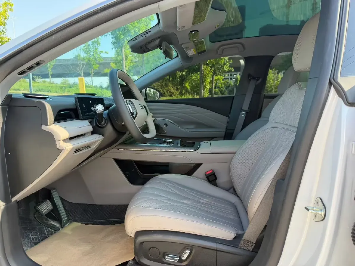 2025 Geely Galaxy Starshine 8 1.5L 112HP L4 1DHT PHEV,autocango,china used car exporter,china ev exporter,chinese used car exporter,chinese used ev exporter