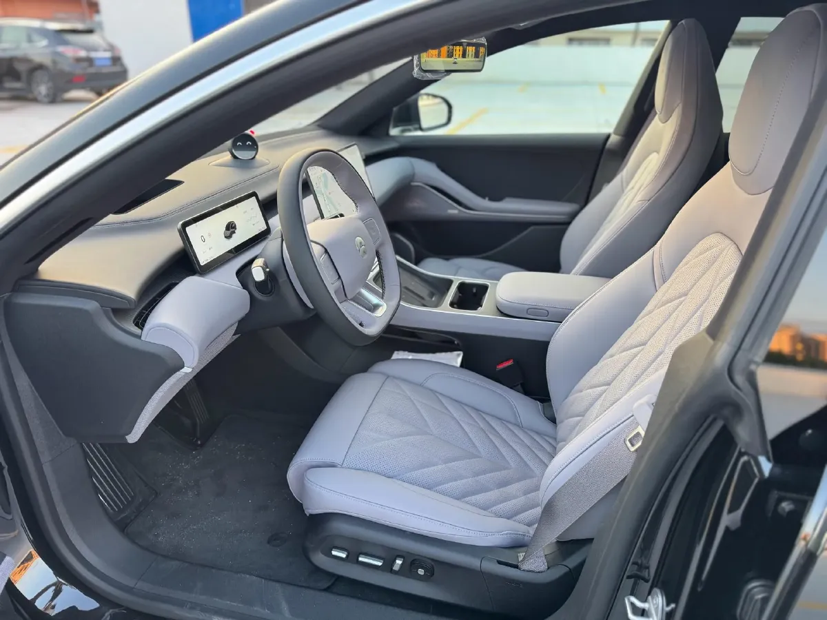 2026 BMW 3 Series 2.0T 245HP L4 8AT,autocango,china used car exporter,china ev exporter,chinese used car exporter,chinese used ev exporter