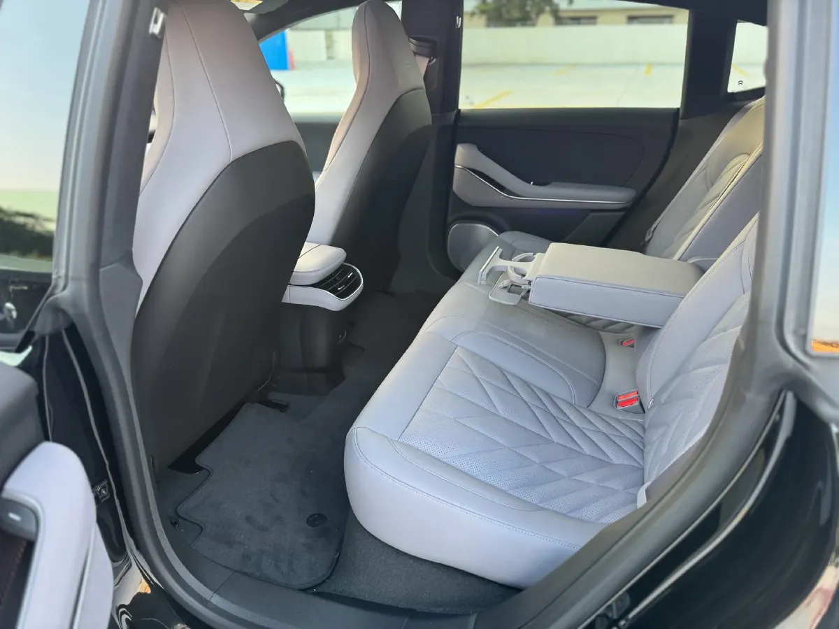 2026 BMW 3 Series 2.0T 245HP L4 8AT,autocango,china used car exporter,china ev exporter,chinese used car exporter,chinese used ev exporter