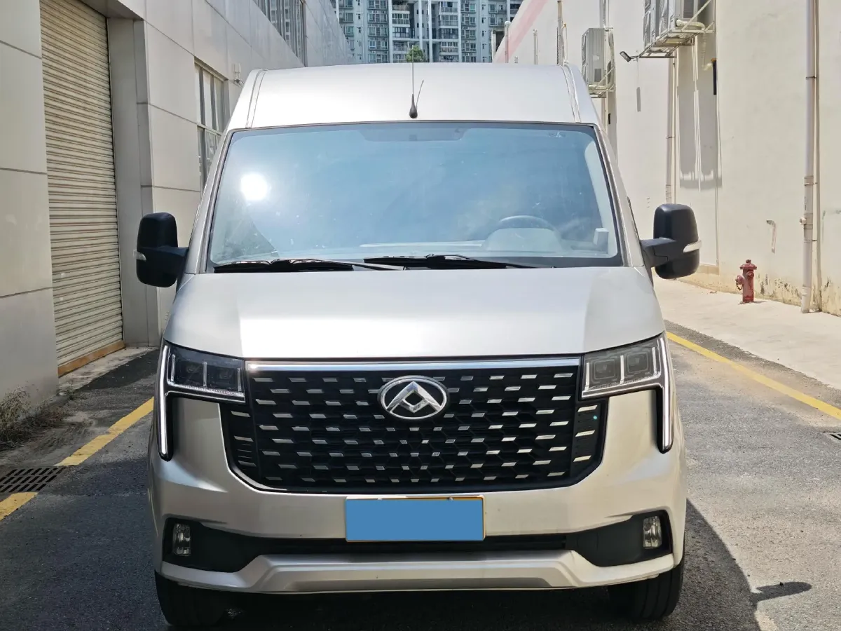 2023 MAXUS XinTu V70 2.0T 150HP L4 6MT,autocango,china used car exporter,china ev exporter,chinese used car exporter,chinese used ev exporter
