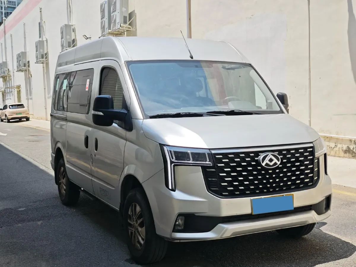 2023 MAXUS XinTu V70 2.0T 150HP L4 6MT,autocango,china used car exporter,china ev exporter,chinese used car exporter,chinese used ev exporter